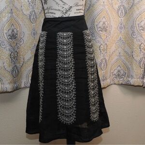 Nic + Zoe Black Embroidered Tencel/Polyester Skirt with Cotton Lining - Size 10
